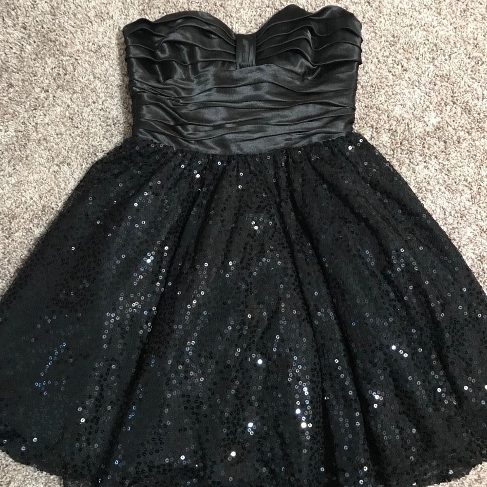 Betsey Johnson size 6 dress